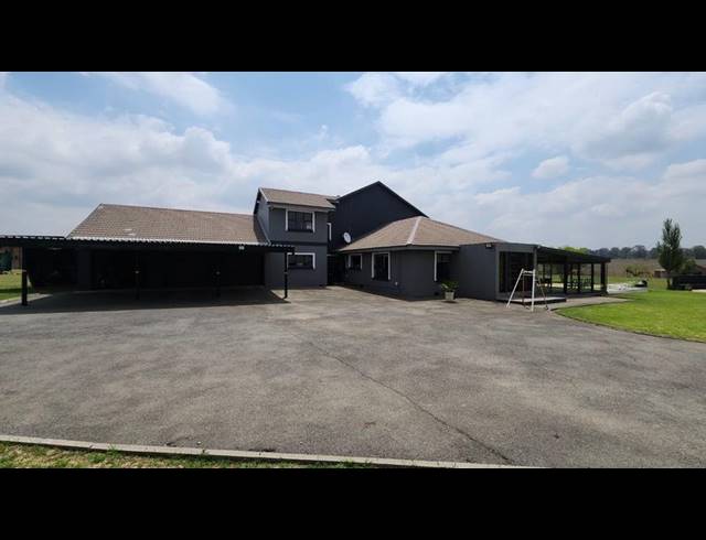 FARM FOR SALE IN BLUE SADDLE RANCHES